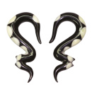 Seepferdchen Horn Ohrringe mit wei&szlig;en Flecken (Paar)